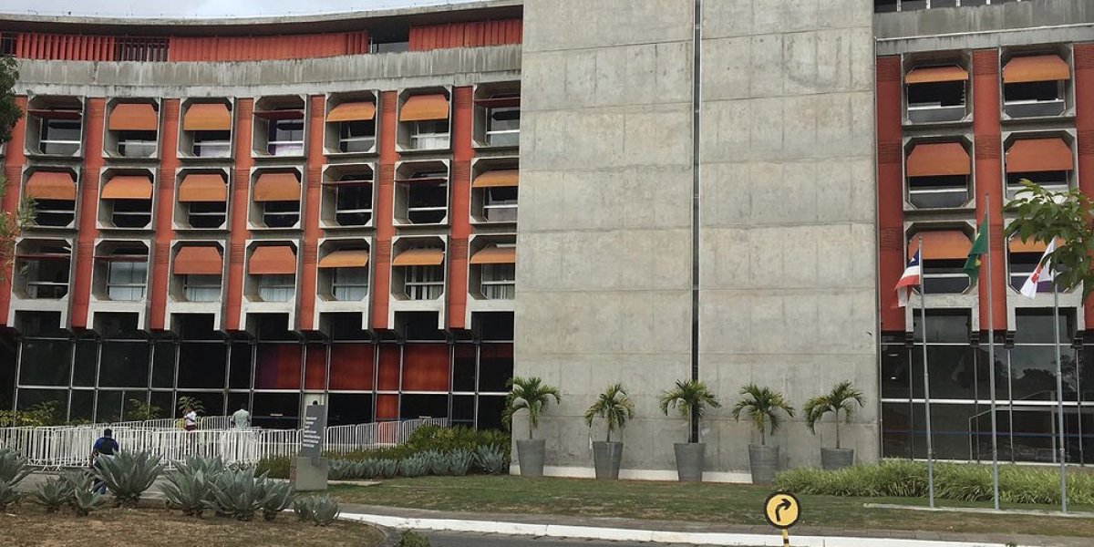 Rui Costa encaminha projeto para reajuste salarial dos servidores do estado