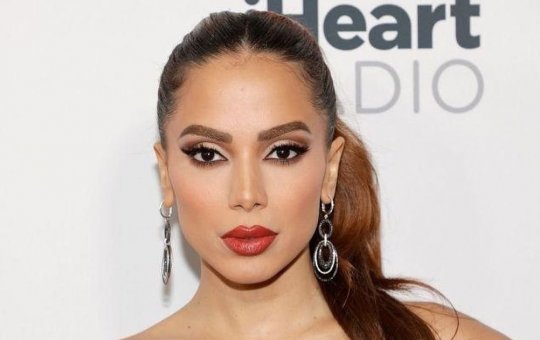 “Não decido mais nada”, diz Anitta sobre carreira internacional