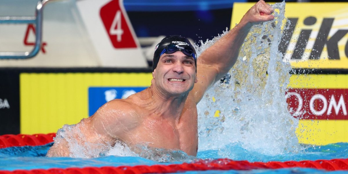 Nicholas Santos conquista o tricampeonato mundial na natação