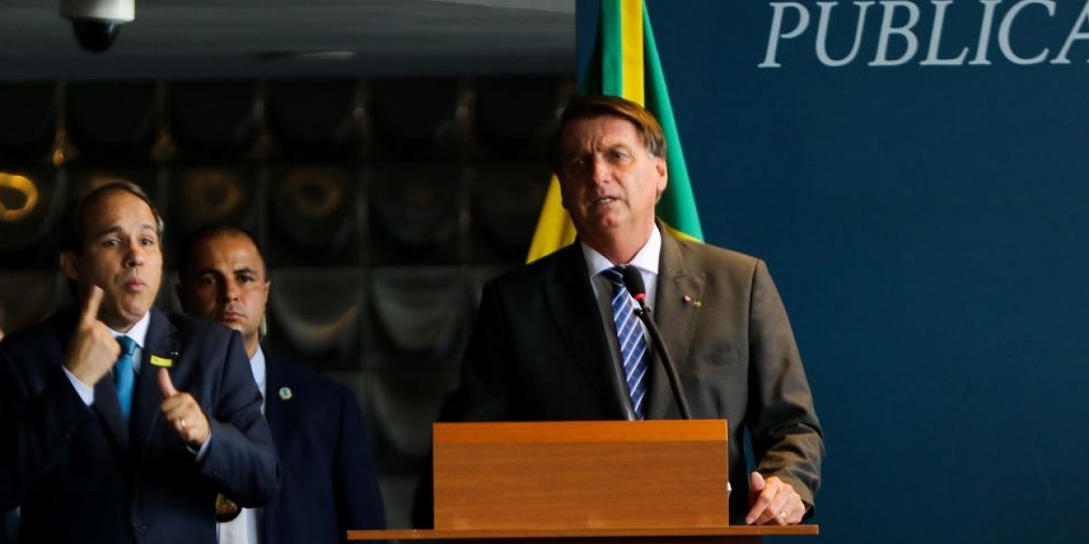 Bolsonaro é disparado o presidente com mais pedidos de impeachment