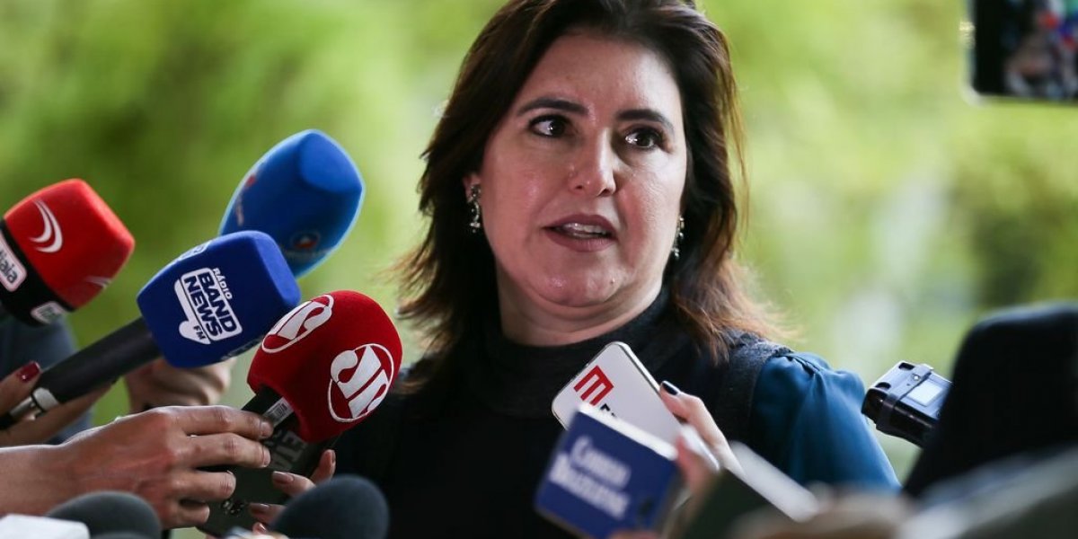 Simone Tebet rebate críticos e dispara: "Me recuso a falar de vice"