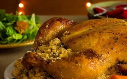 Confira dicas para montar uma ceia de Natal no precinho