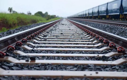 Bolsonaro sanciona novo marco legal do transporte ferroviário