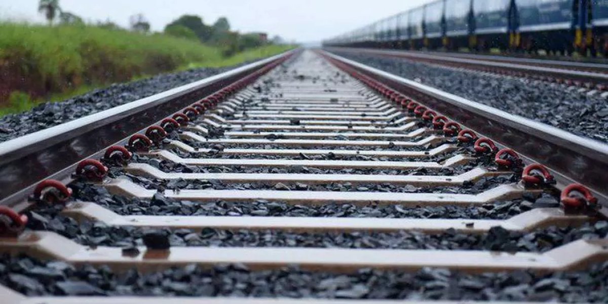 Bolsonaro sanciona novo marco legal do transporte ferroviário