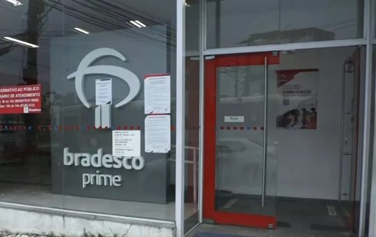 Agência bancária é arrombada no Largo do Tanque