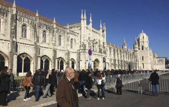 Portugal endurece ações para combater covid-19