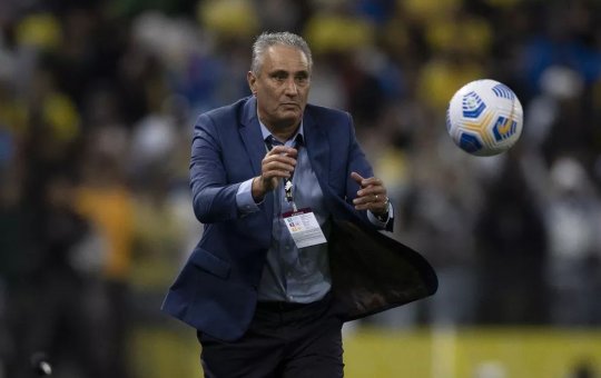 Tite está entre os 50 melhores técnicos de 2021, diz revista