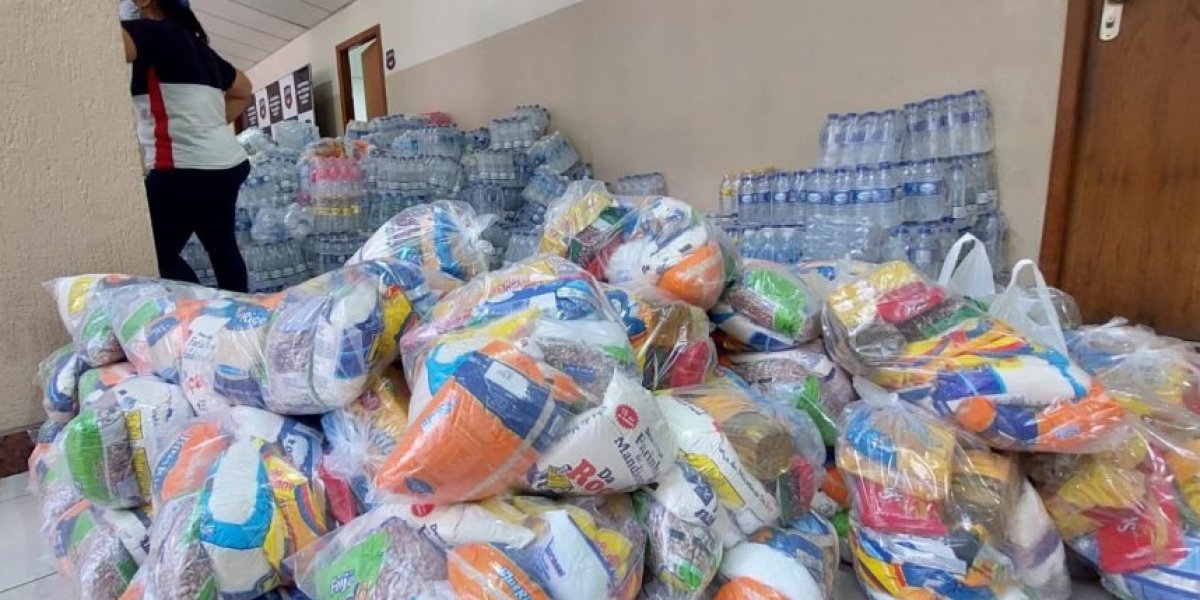 Igreja Universal arrecada 90 toneladas de mantimentos para o sul da Bahia