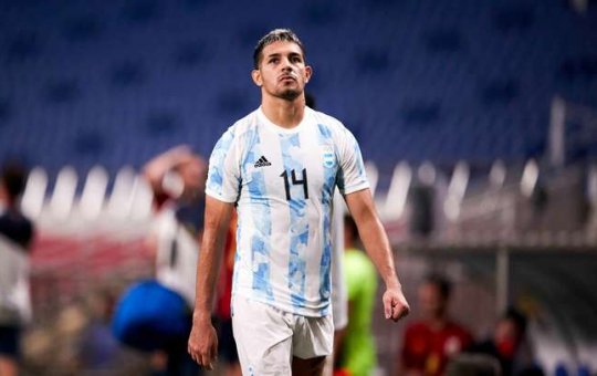 Zagueiro da seleção argentina é detido por suposta agressão a ex-namorada