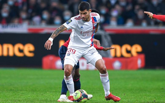 Lyon e Paris FC são eliminados após briga de torcedores