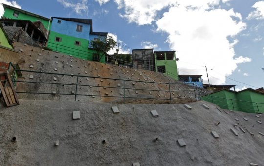 Prefeitura autoriza contenção de encostas em 32 localidades de Salvador