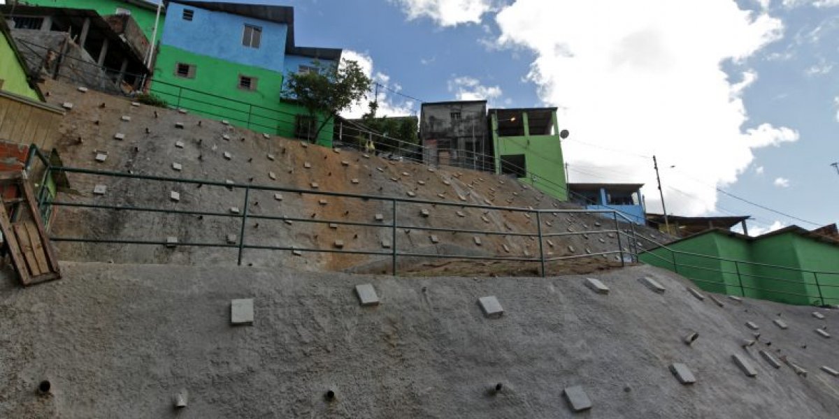 Prefeitura autoriza contenção de encostas em 32 localidades de Salvador