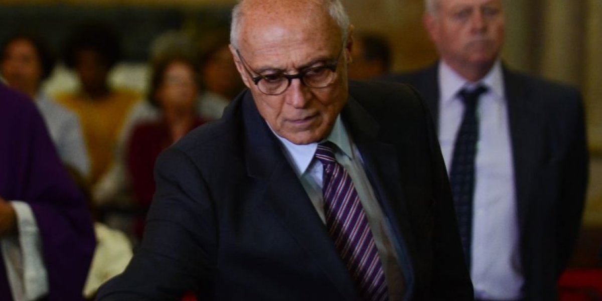 Pelo WhatsApp, Eduardo Suplicy informa ter testado positivo para a Covid-19