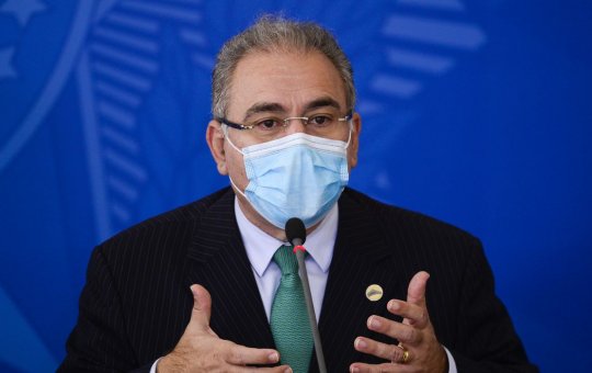 “Que 2022 seja um ano que o Brasil possa se livrar da Covid”, diz Queiroga