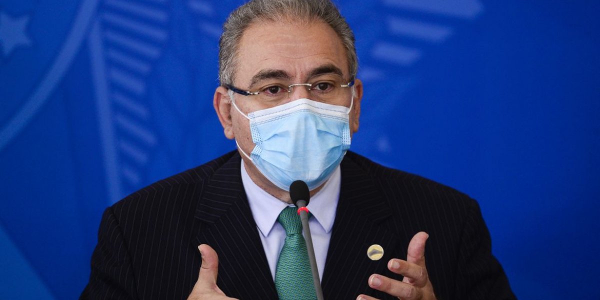 “Que 2022 seja um ano que o Brasil possa se livrar da Covid”, diz Queiroga