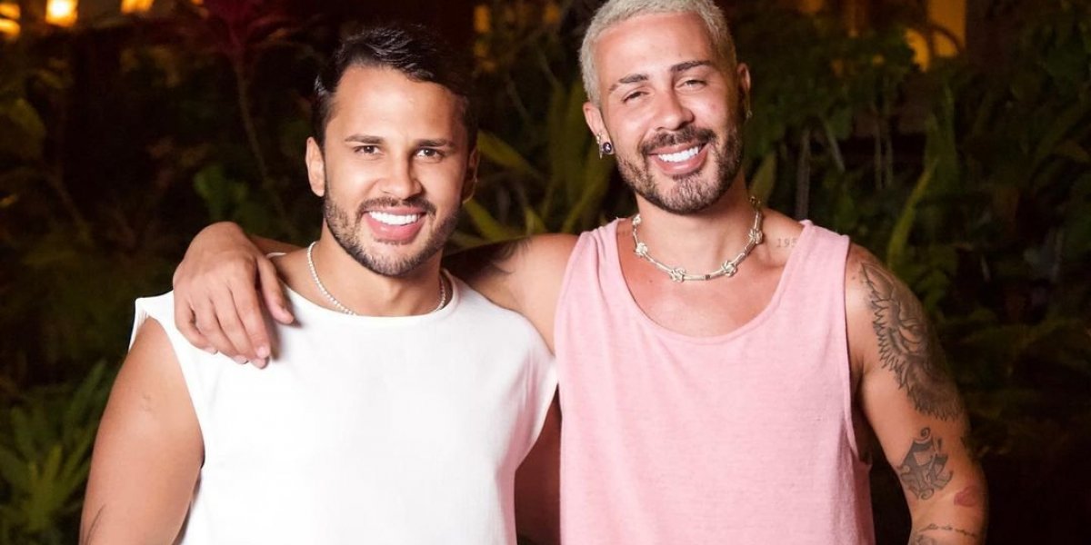 Carlinhos Maia e Lucas Guimarães curtem reveillón em Trancoso