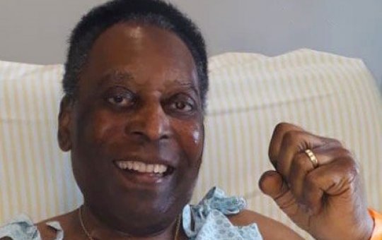 “Foi um ano ainda mais desafiador para mim”, diz Pelé sobre 2021