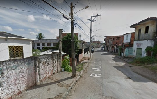 Mulher é morta com tiro na cabeça em frente a familiares