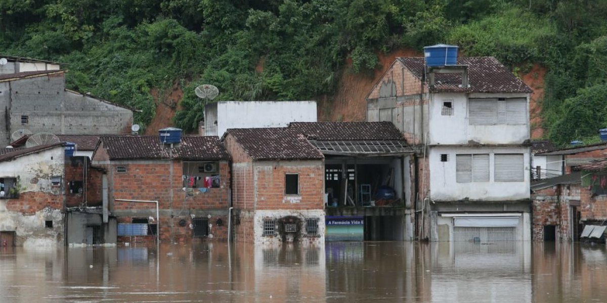 Cai número de desabrigados pelas chuvas na Bahia pelo 3º dia consecutivo