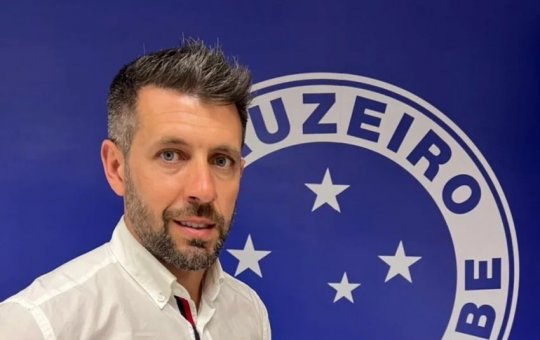 Uruguaio Paulo Pezzolano é anunciado como novo técnico do Cruzeiro