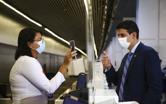 Avião: Taxas por cancelamento de passagens voltam a ser cobradas