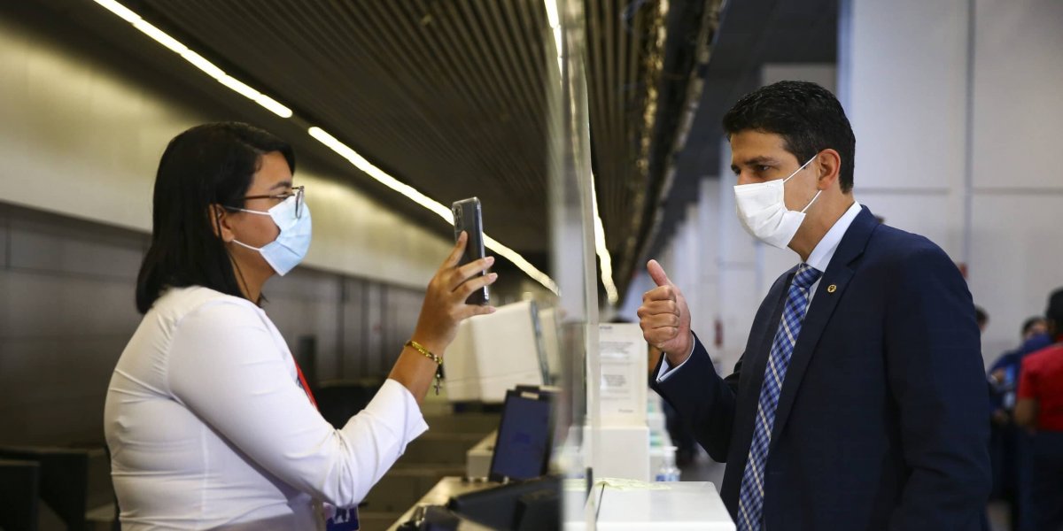 Avião: Taxas por cancelamento de passagens voltam a ser cobradas