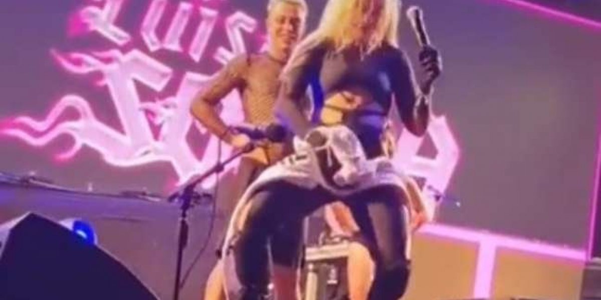 Luísa Sonza esfrega calça de fã nas partes íntimas após pedido