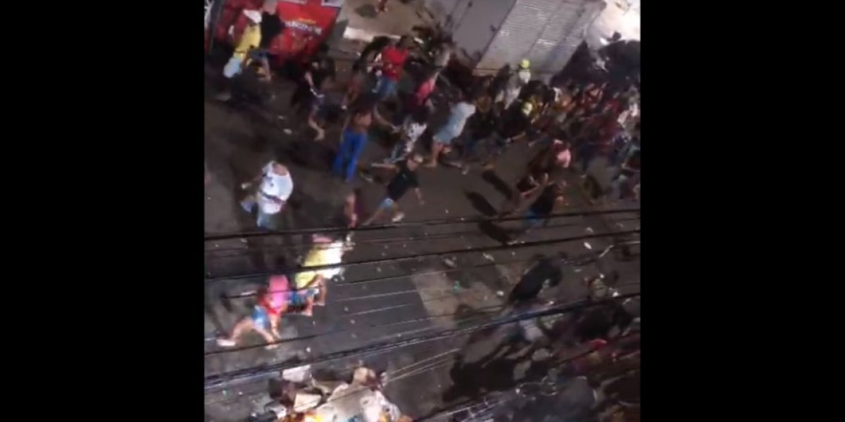 Festa tipo 'paredão' é encerrada no bairro do Garcia pela Polícia Militar