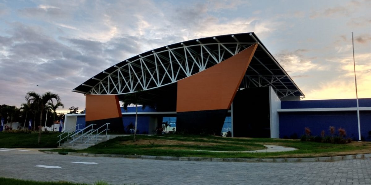 Rui inicia construção de mais uma Policlínica Regional de Saúde na Bahia