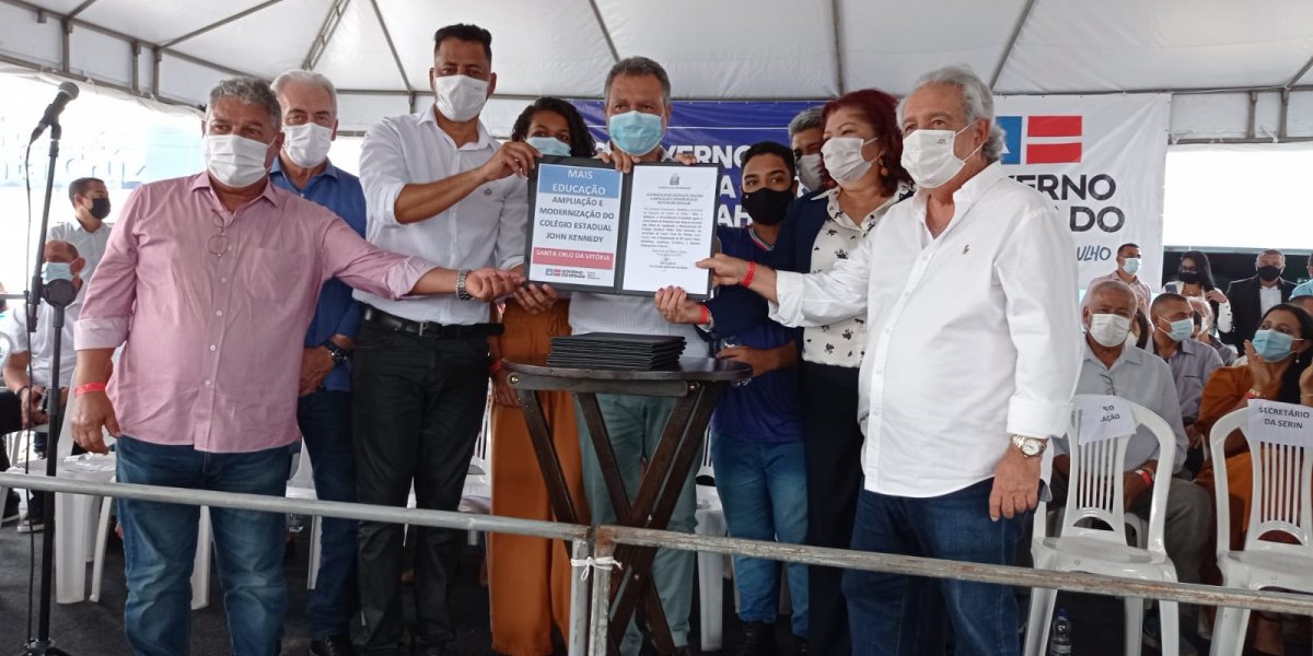 Rui autoriza recuperação de rodovias e entrega doações em Santa Cruz da Vitória