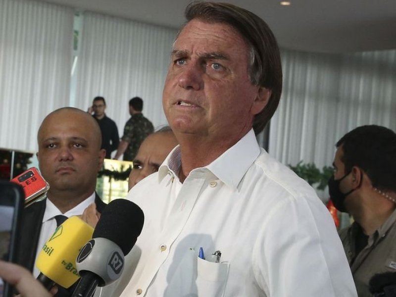Bolsonaro veta projeto que suspende prazo de validade de concursos