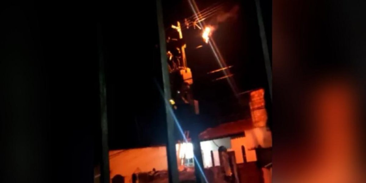 Castelo Branco fica sem energia elétrica após fiação de poste pegar fogo