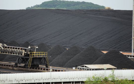 Sancionada lei que prorroga funcionamento de térmicas a carvão