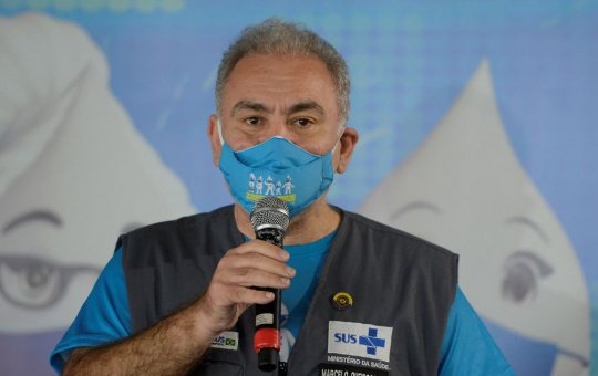 Covid-19: Ministro da Saúde terá de explicar esquema para a vacinação infantil