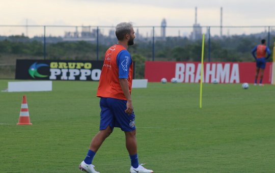 Clayson não tem futuro certo no Bahia após suspeita de agressão em Mato Grosso