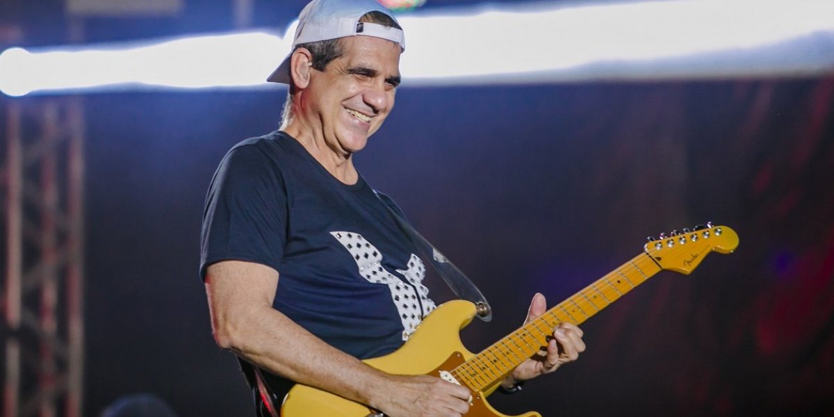 Durval Lelys testa positivo para a Covid-19 e show com Saulo é cancelado