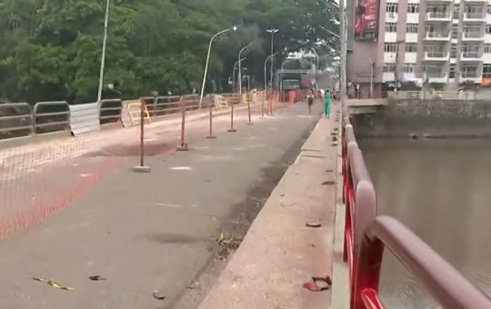 Ponte permanece interditada 17 dias após enchente atingir estrutura do local