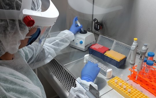 Lacen detecta 12 amostras da variante Ômicron na Bahia