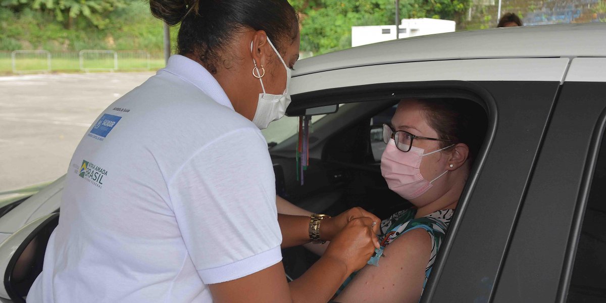 Covid-19: Pontos de vacinação terão horário ampliado nesta terça (11)