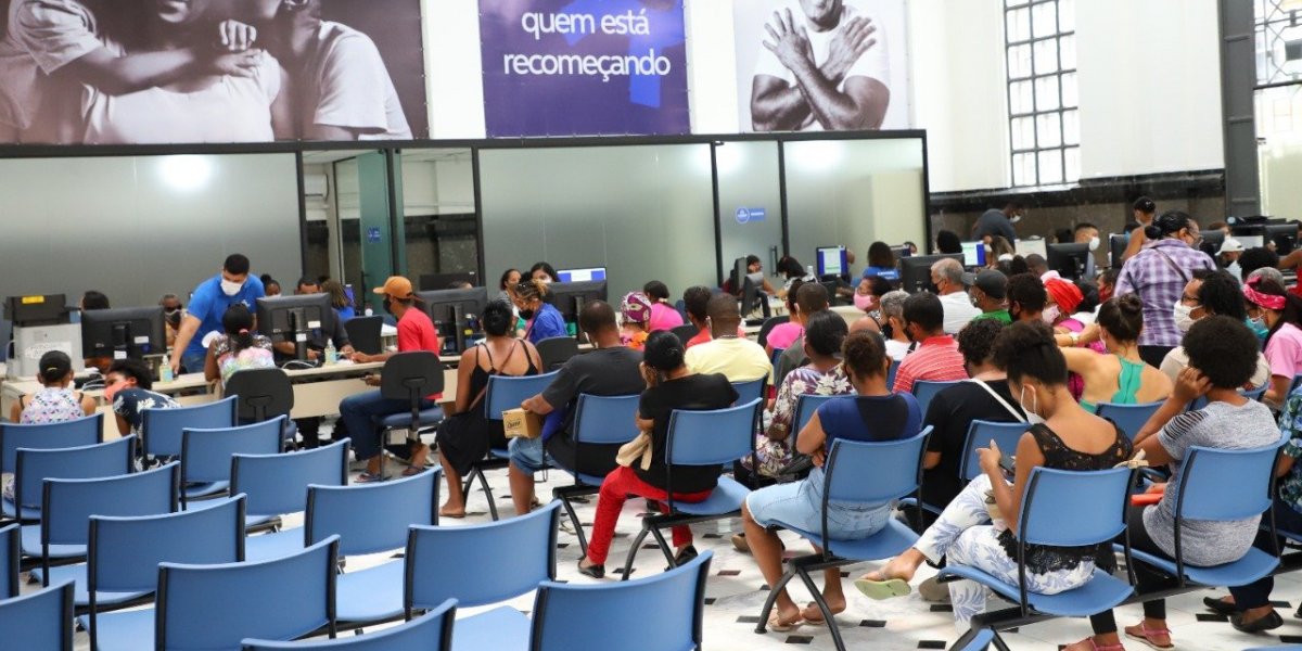 Mais de 220 mil famílias de Salvador já estão aptas a receber o Auxílio Brasil