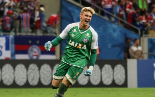 Bahia anuncia rescisão contratual com goleiro Douglas