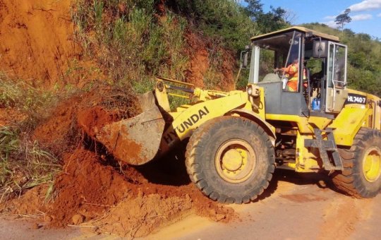BA-634, entre Tomba e Ribeirão do Largo, tem tráfego liberado após deslizamento
