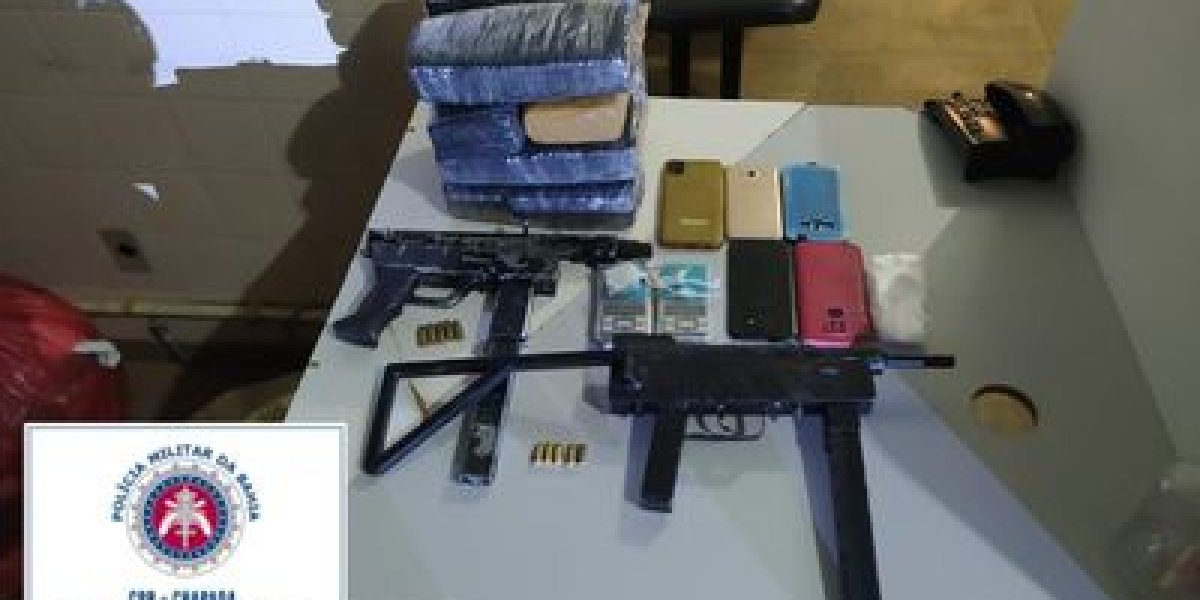Polícia prende quatro homens com submetralhadoras