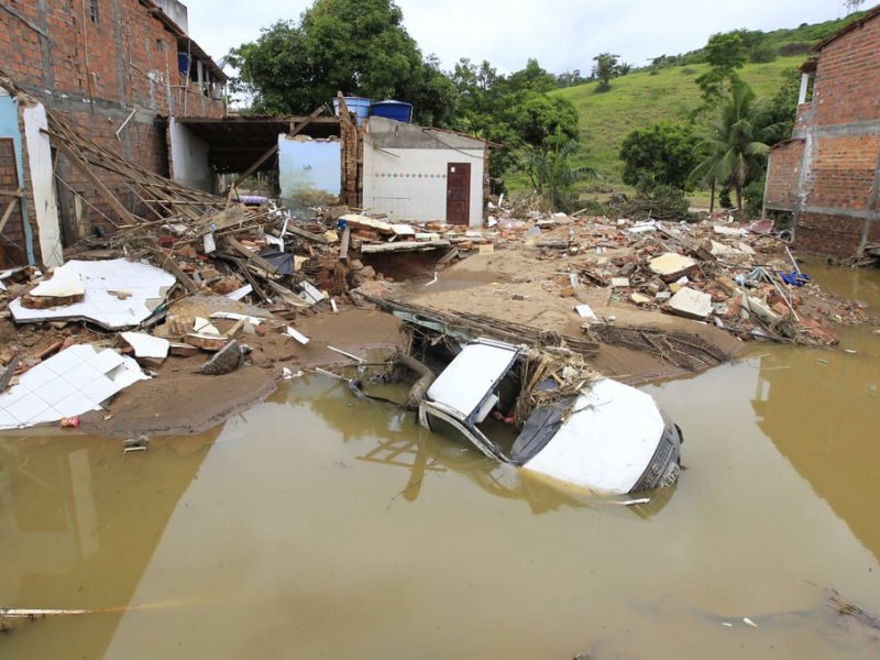 Bahia registra a 27ª morte por causa das chuvas e enchentes