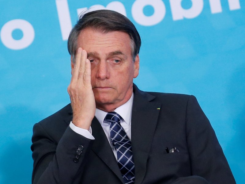 Mais da metade da população aponta que Bolsonaro atrapalha a vacinação