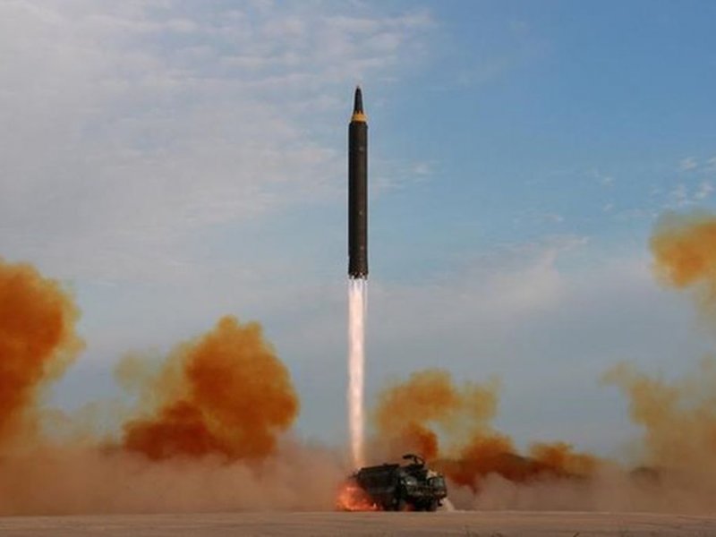 Coreia do Norte lança mais dois mísseis e aumenta tensão com Japão e EUA