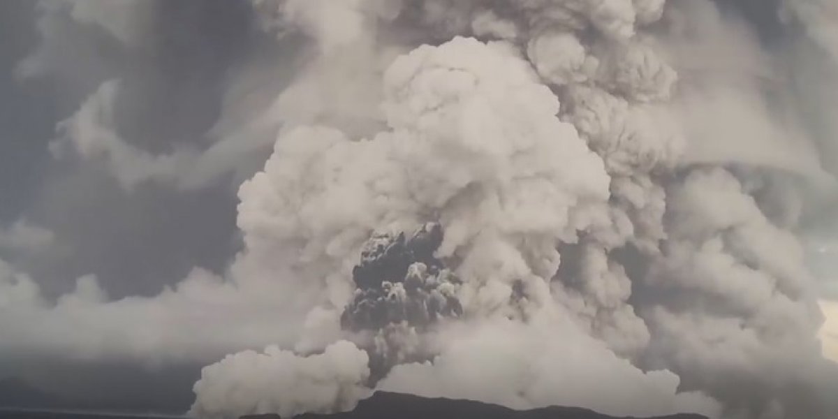 Vulcão Tonga registra nova erupção e sobe número de mortos