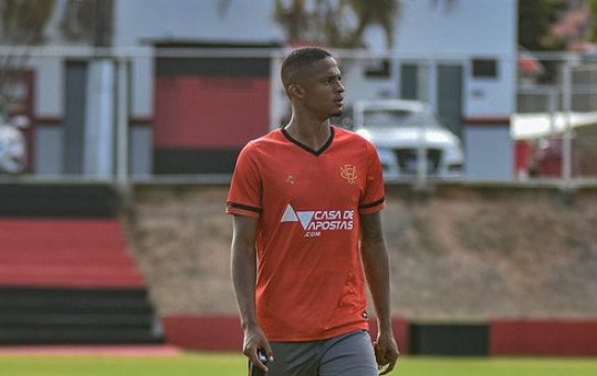 Vitória deve contar com reforços para duelo contra o Barcelona