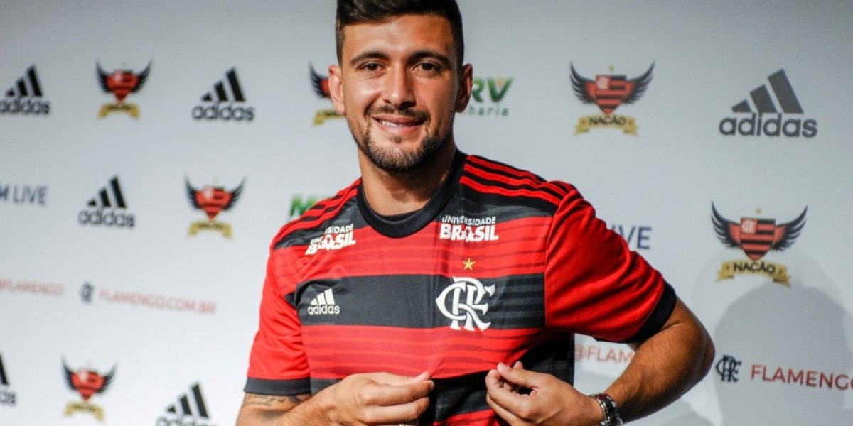 Flamengo renova contrato com Arrascaeta até 2026