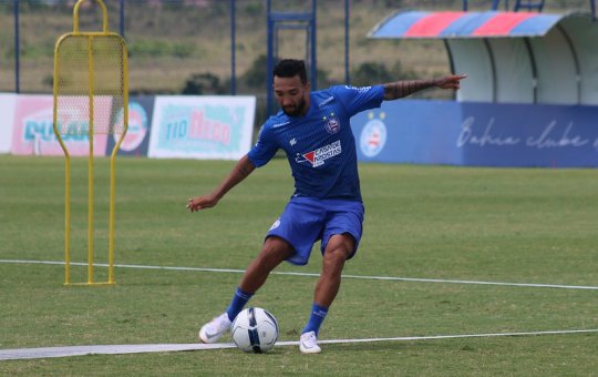 Atacante Clayson tem nome publicado no BID e pode estrear pelo Bahia